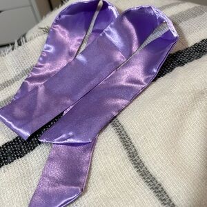 TWILLY. Uses for Bags, handles, and Hair! NWOT. 33”